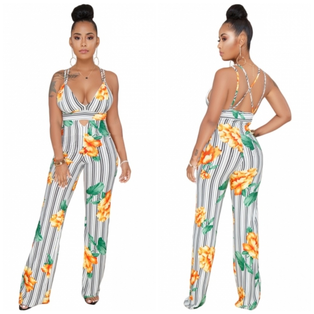 ⭐LAST 1 LEFT!!⭐Floral striped jumpsuit